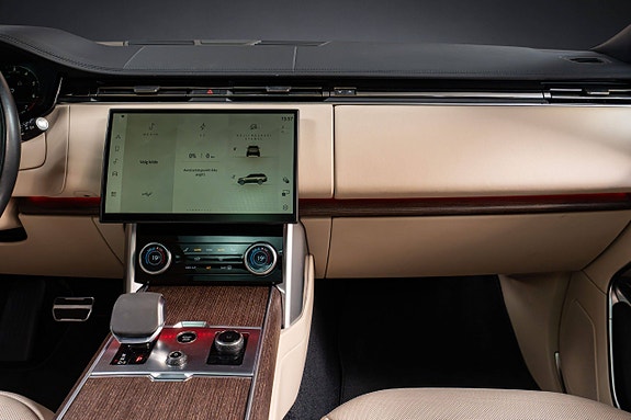 Land Rover Range Rover 28 of 30