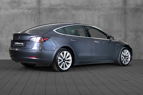 Tesla Model 3 5 of 18