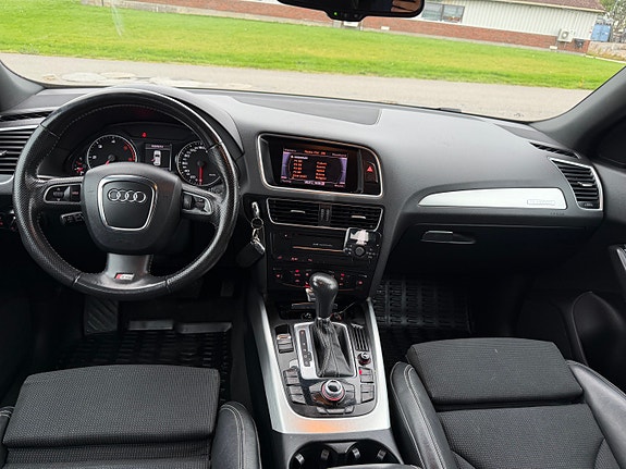 Audi Q5 12 of 23