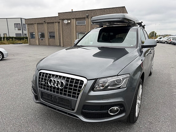Audi Q5 2 of 23