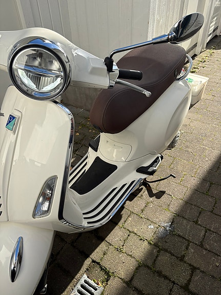 Vespa Primavera 50 10 of 13
