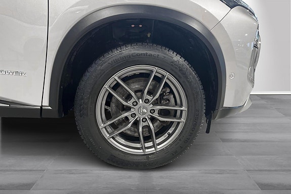 Nissan X-Trail 24 of 28