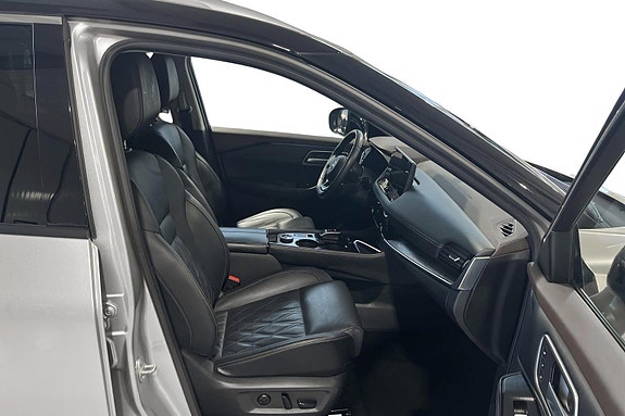 Nissan X-Trail 23 of 28