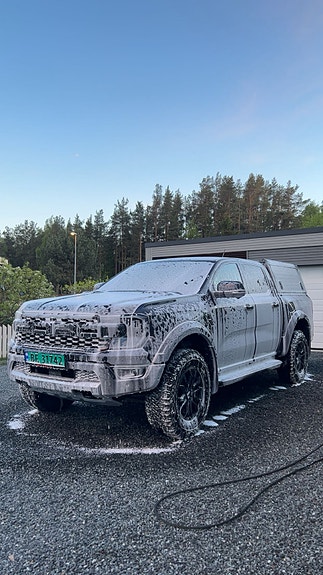 Ford Ranger Raptor 8 of 13
