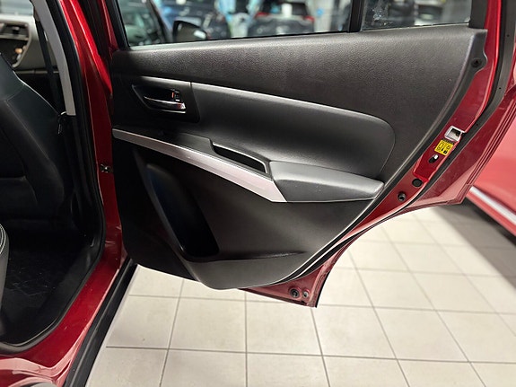 Suzuki SX4 S-Cross 23 of 30