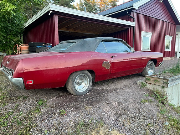 Ford LTD 4 of 4