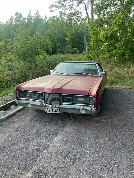 Ford LTD 3 of 4