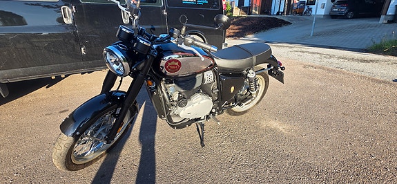 BSA Gold Star 650 2 of 4