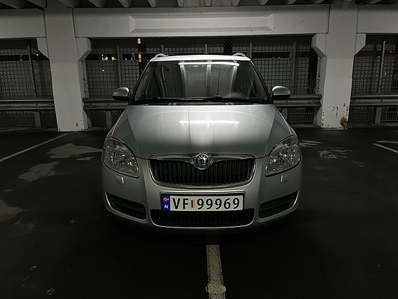 Skoda Fabia 2 of 24