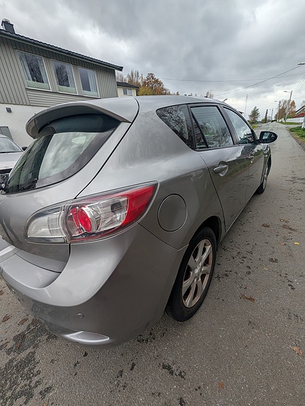 Mazda 3 2 of 17