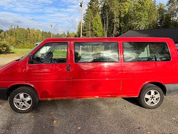 Volkswagen Caravelle 5 of 28