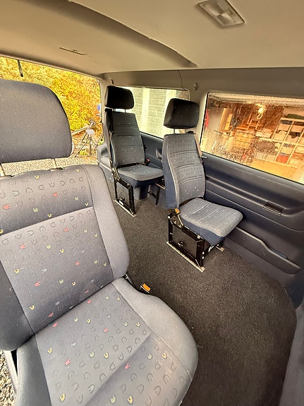 Volkswagen Caravelle 27 of 28