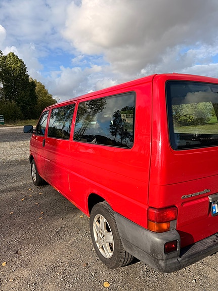 Volkswagen Caravelle 9 of 28