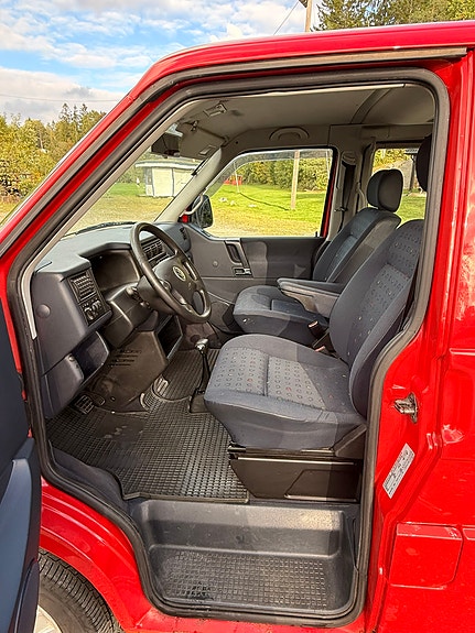 Volkswagen Caravelle 19 of 28