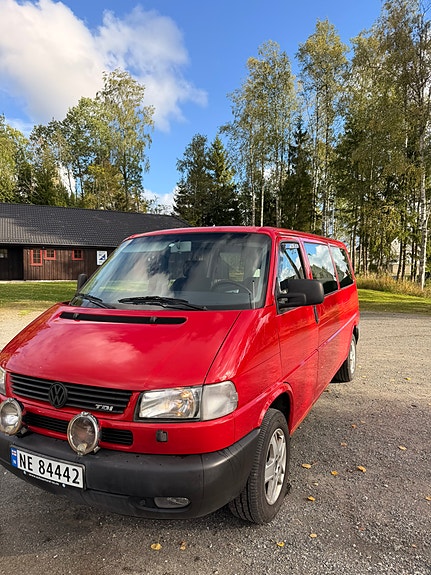 Volkswagen Caravelle 4 of 28