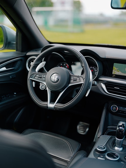 Alfa Romeo Stelvio 15 of 23