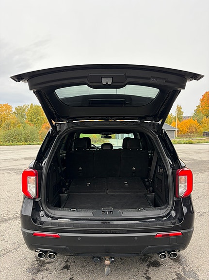 Ford Explorer 15 of 20