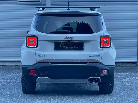 Jeep Renegade 6 of 30