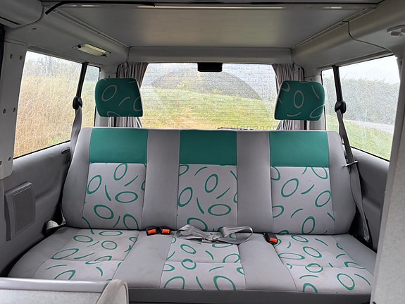 Volkswagen Multivan 18 of 26