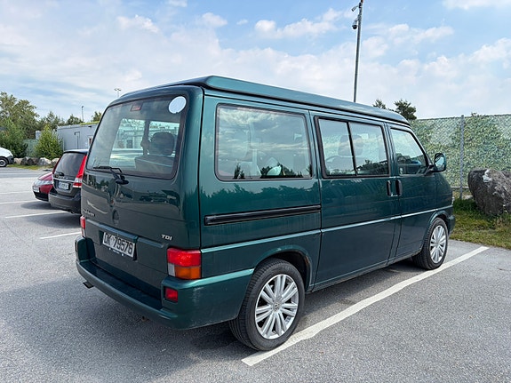 Volkswagen Multivan 25 of 26