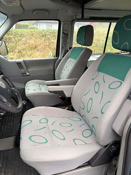 Volkswagen Multivan 12 of 26