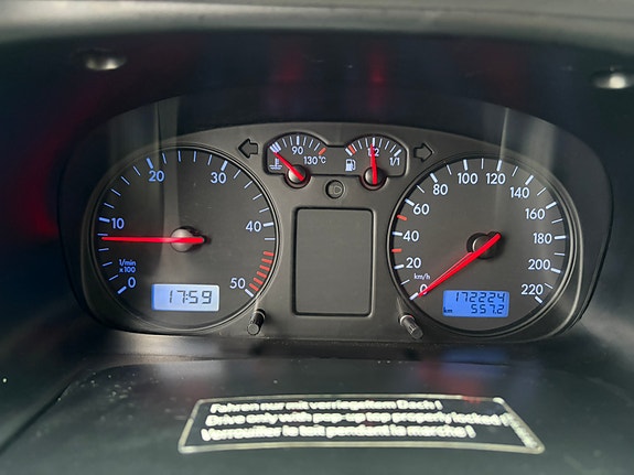Volkswagen Multivan 10 of 26