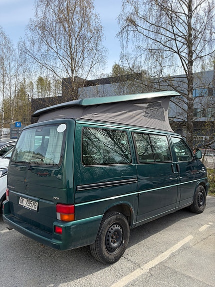 Volkswagen Multivan 22 of 26