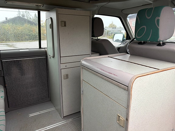 Volkswagen Multivan 14 of 26
