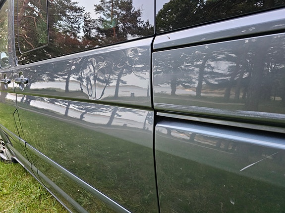 Volkswagen Multivan 25 of 30