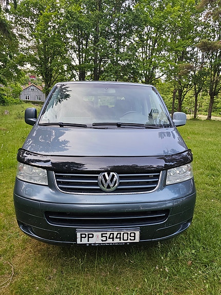 Volkswagen Multivan 19 of 30