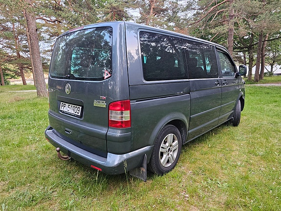 Volkswagen Multivan 4 of 30