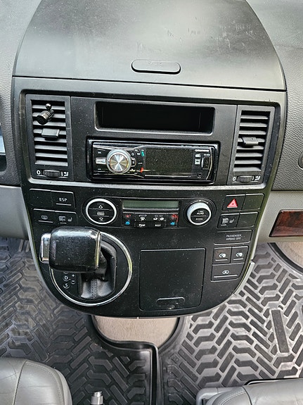 Volkswagen Multivan 14 of 30