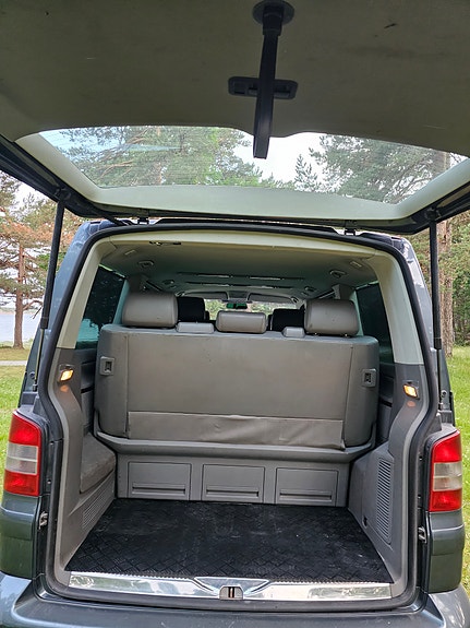 Volkswagen Multivan 12 of 30