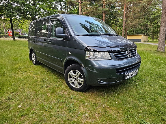 Volkswagen Multivan 2 of 30