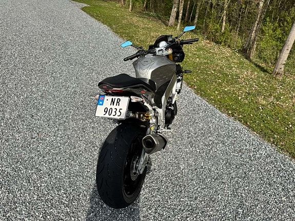 Aprilia Tuono V4 1100 Factory 10 of 19