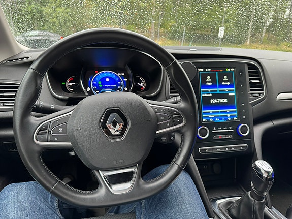 Renault Megane 12 of 17