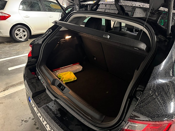 Renault Megane 17 of 17