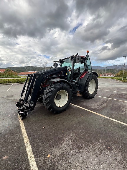 Valtra N174 Direct 2 of 28