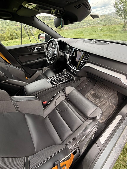 Volvo S60 11 of 30