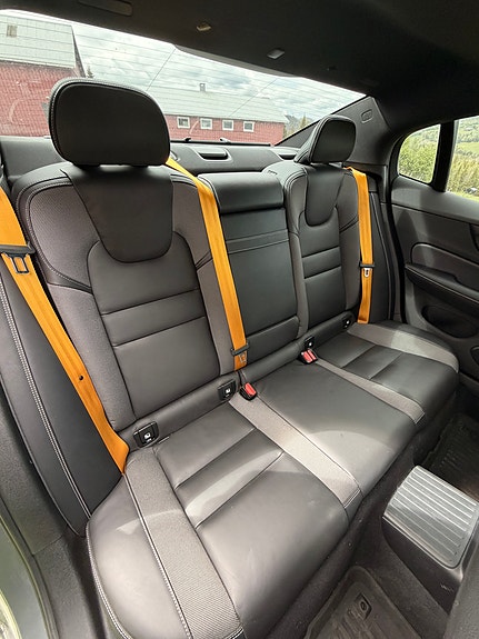 Volvo S60 10 of 30