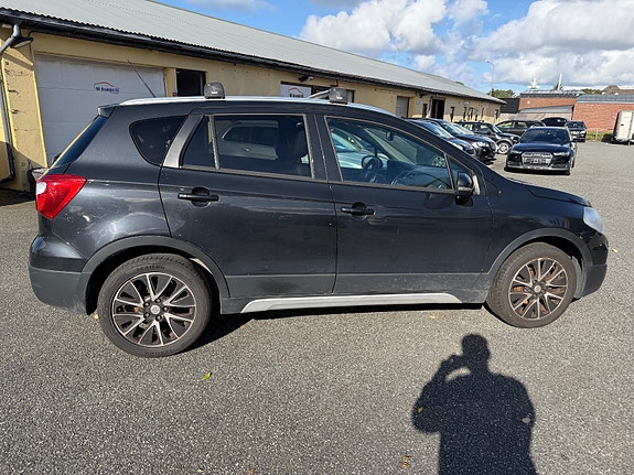 Suzuki SX4 S-Cross 8 of 29