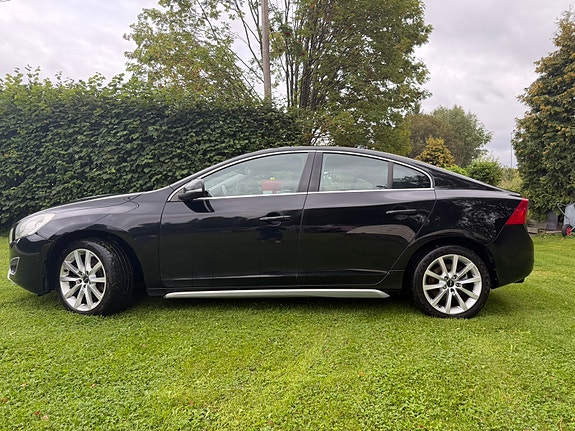 Volvo S60 5 of 12