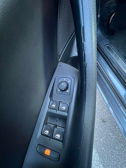 Volkswagen Passat 28 of 30