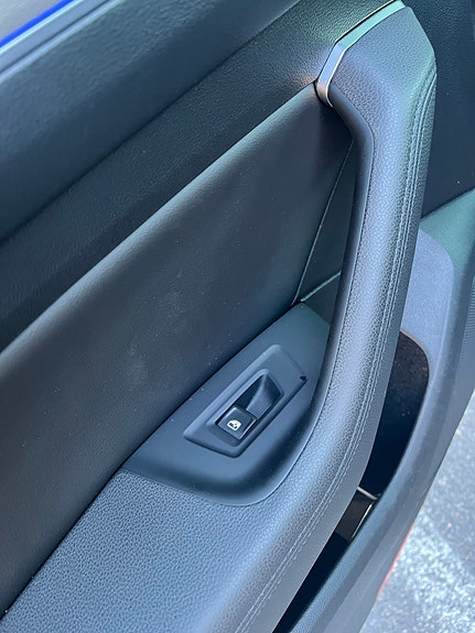 Volkswagen Passat 14 of 30