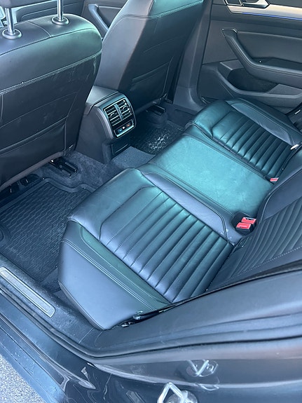 Volkswagen Passat 12 of 30