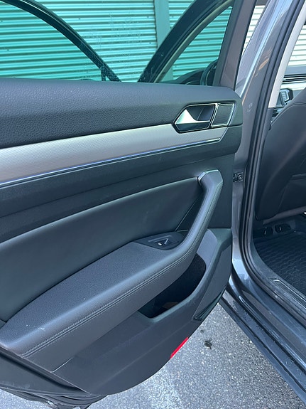 Volkswagen Passat 15 of 30