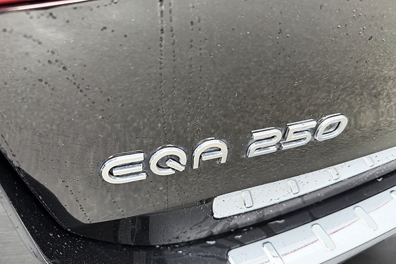Mercedes-Benz EQA250 15 of 30