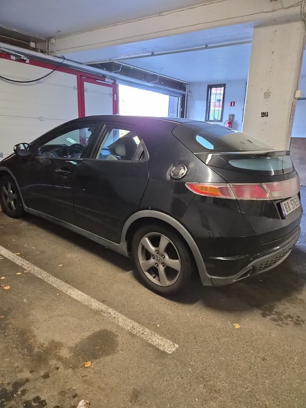 Honda Civic 3 of 9