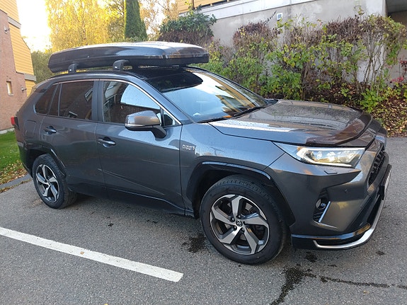 Toyota RAV4 2 of 4