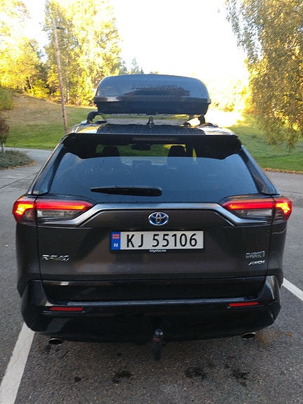Toyota RAV4 4 of 4